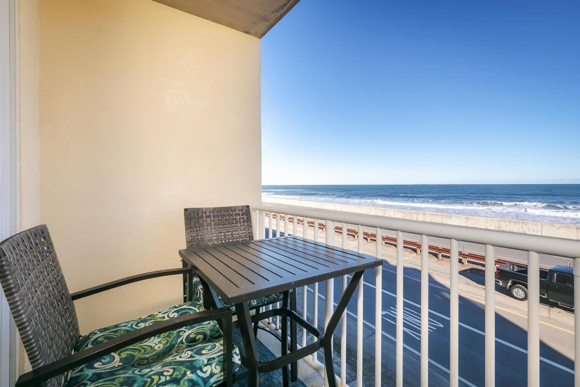 Direct Oceanfront Studio Suite! Hampton Exterior foto