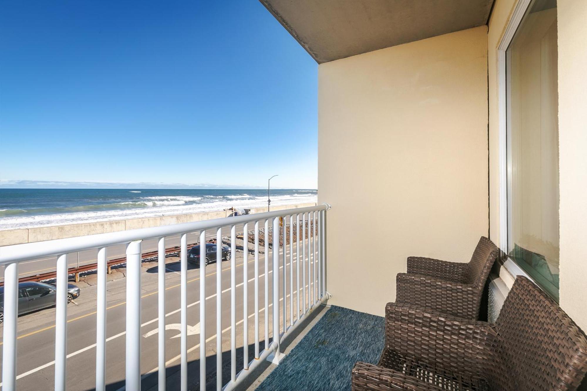 Direct Oceanfront Studio Suite! Hampton Exterior foto